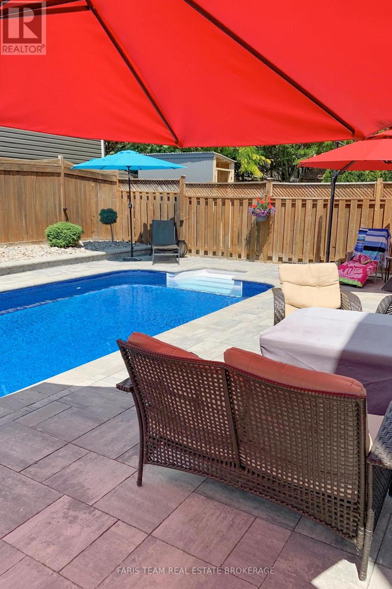 12 Kensington Trail, Barrie, Ontario  L4N 0K5 - Photo 37 - S13001670