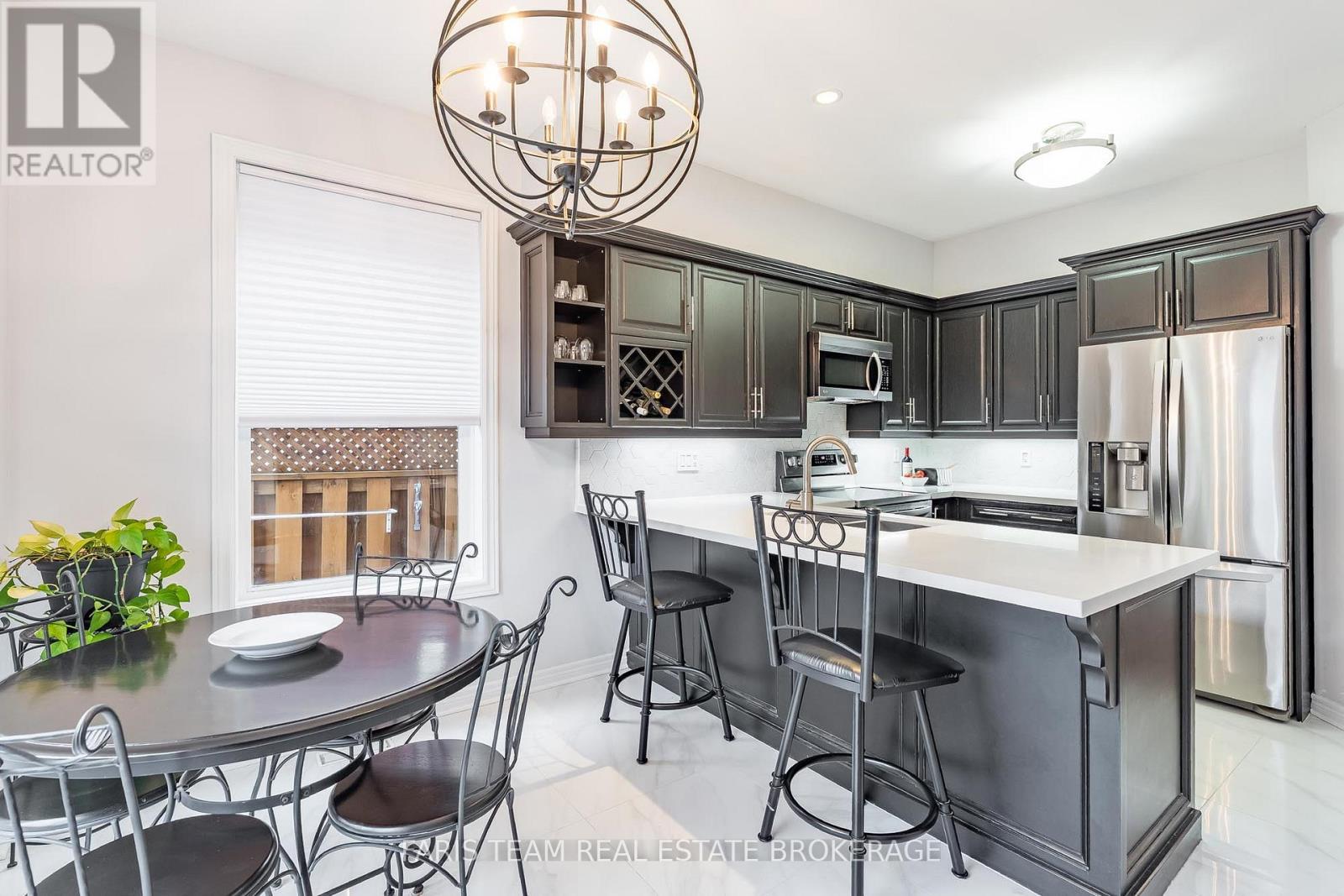 12 Kensington Trail, Barrie, Ontario  L4N 0K5 - Photo 6 - S13001670