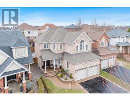 12 KENSINGTON TRAIL, Barrie, Ontario
