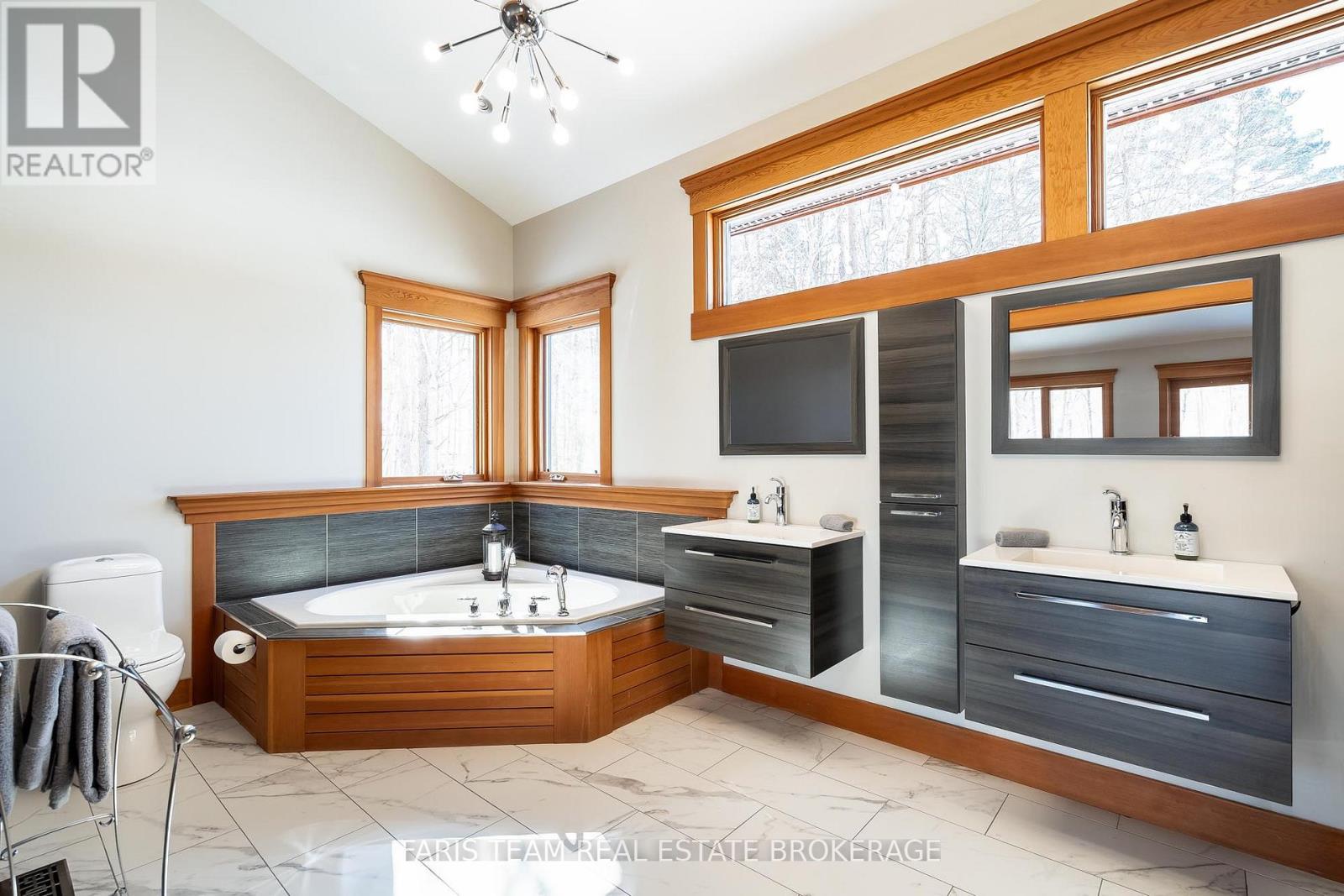 22 Houben Crescent, Oro-Medonte, Ontario  L0L 1T0 - Photo 19 - S13001712