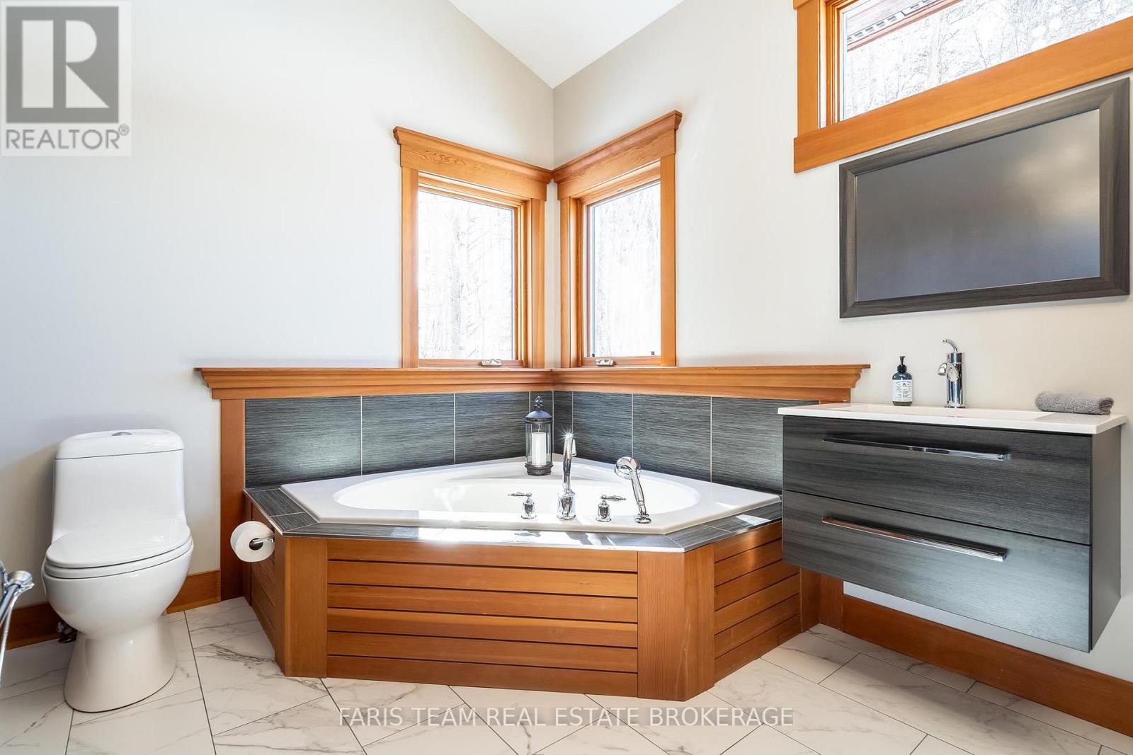 22 Houben Crescent, Oro-Medonte, Ontario  L0L 1T0 - Photo 20 - S13001712