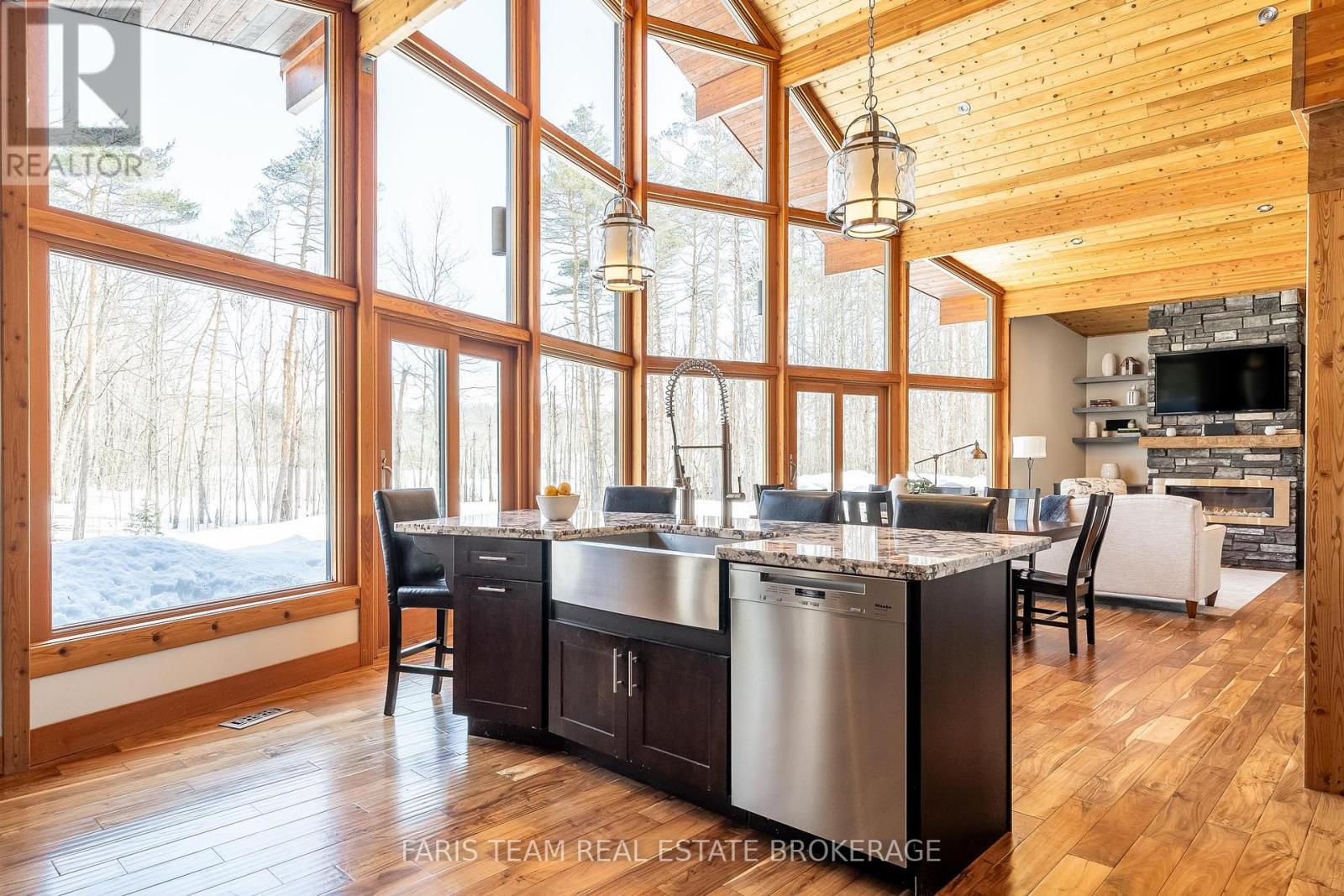 22 Houben Crescent, Oro-Medonte, Ontario  L0L 1T0 - Photo 9 - S13001712