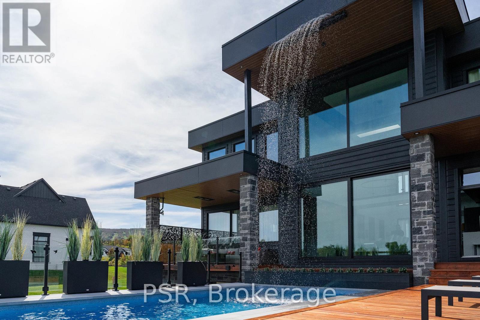 4 Raintree Court, Clearview, Ontario  L9Y 0K2 - Photo 2 - S13001846