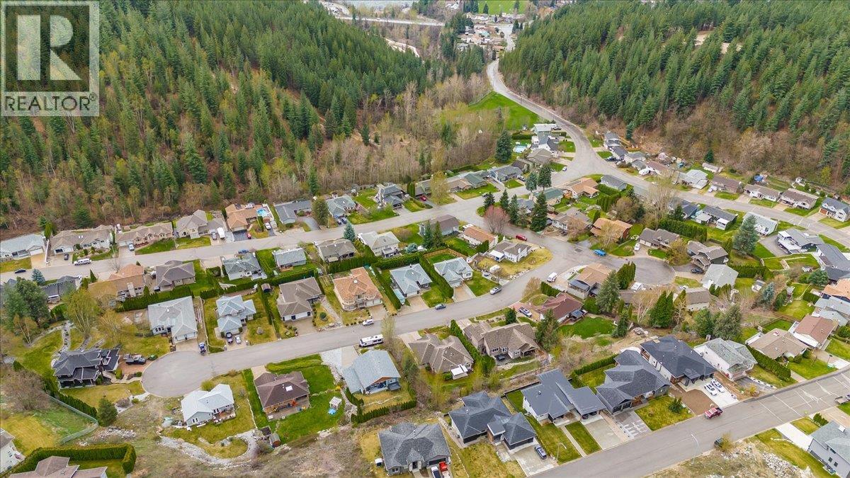 2455 Colin Crescent, Trail, British Columbia  V1R 4T4 - Photo 72 - 10382366