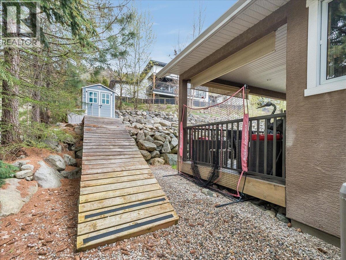 2455 Colin Crescent, Trail, British Columbia  V1R 4T4 - Photo 57 - 10382366