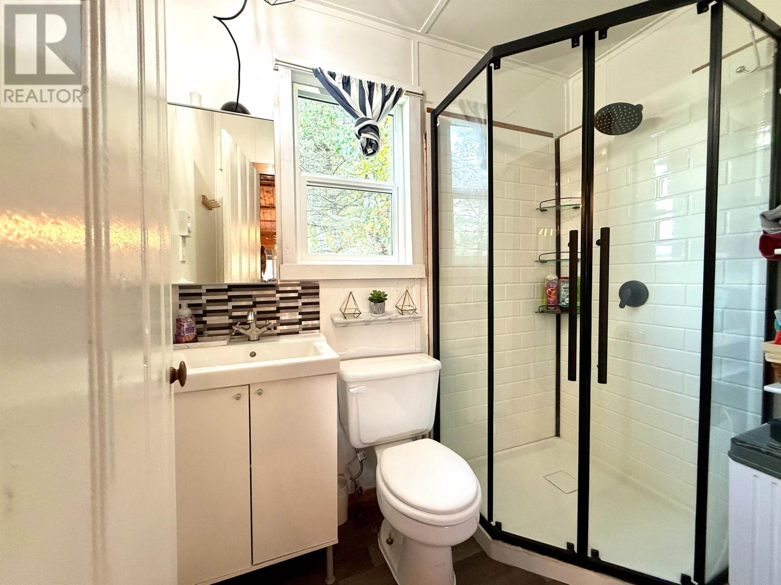 80 Bay Point Rd, The Bayview, Longbow Lake, Ontario  P0X 1H0 - Photo 11 - TB2600602