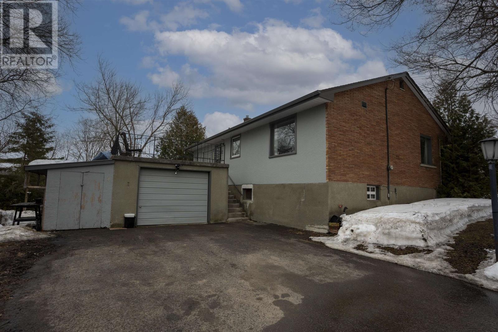 332 Dawson St E, Thunder Bay, Ontario  P7A 3V1 - Photo 2 - TB2600701