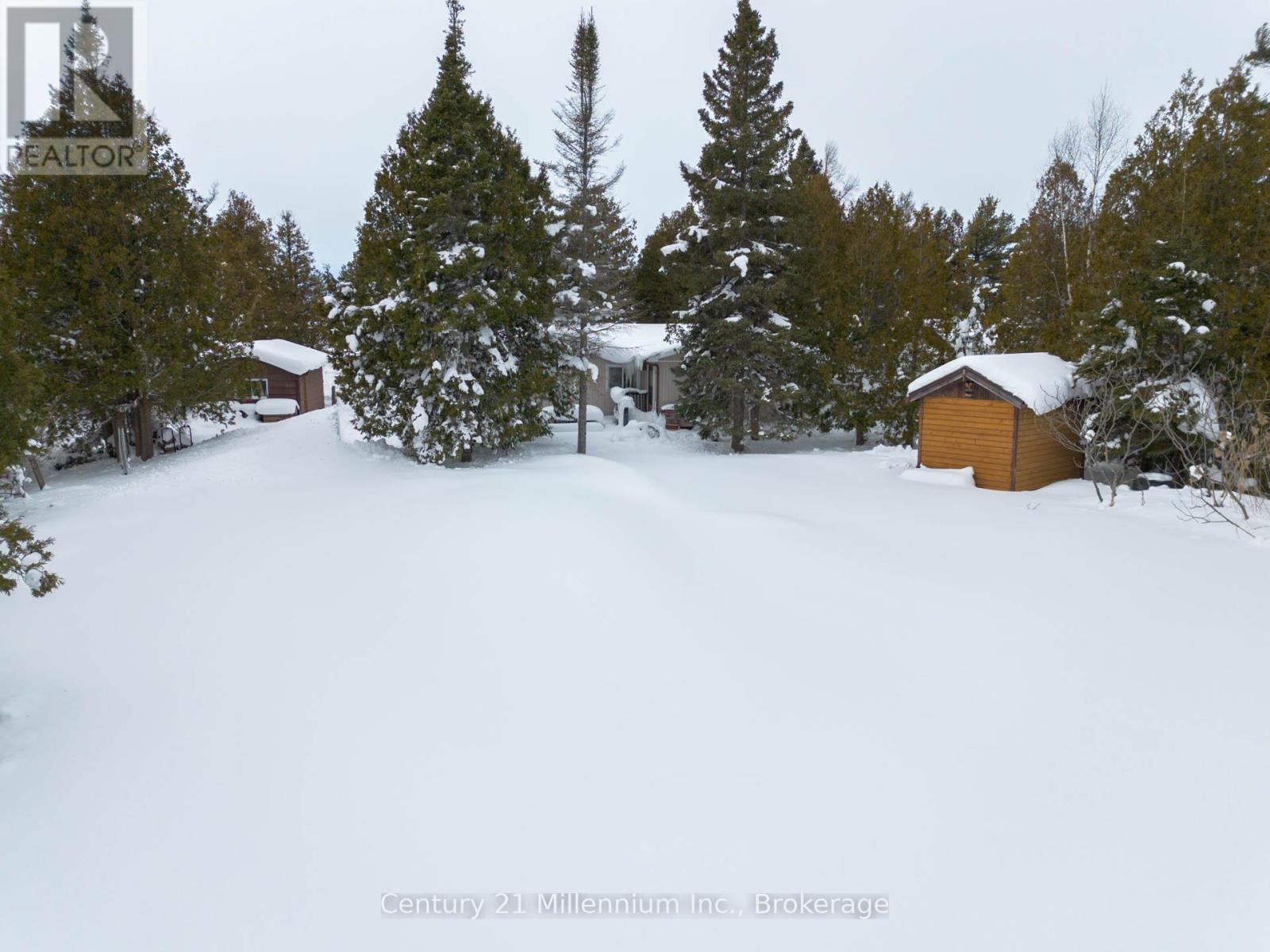 465 Shoreline Avenue, South Bruce Peninsula, Ontario  N0H 2T0 - Photo 10 - X12816496