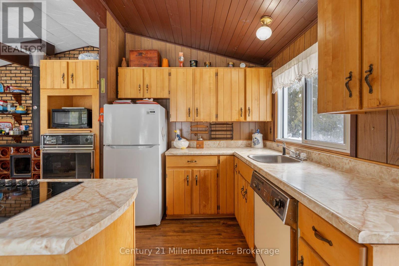 465 Shoreline Avenue, South Bruce Peninsula, Ontario  N0H 2T0 - Photo 17 - X12816496