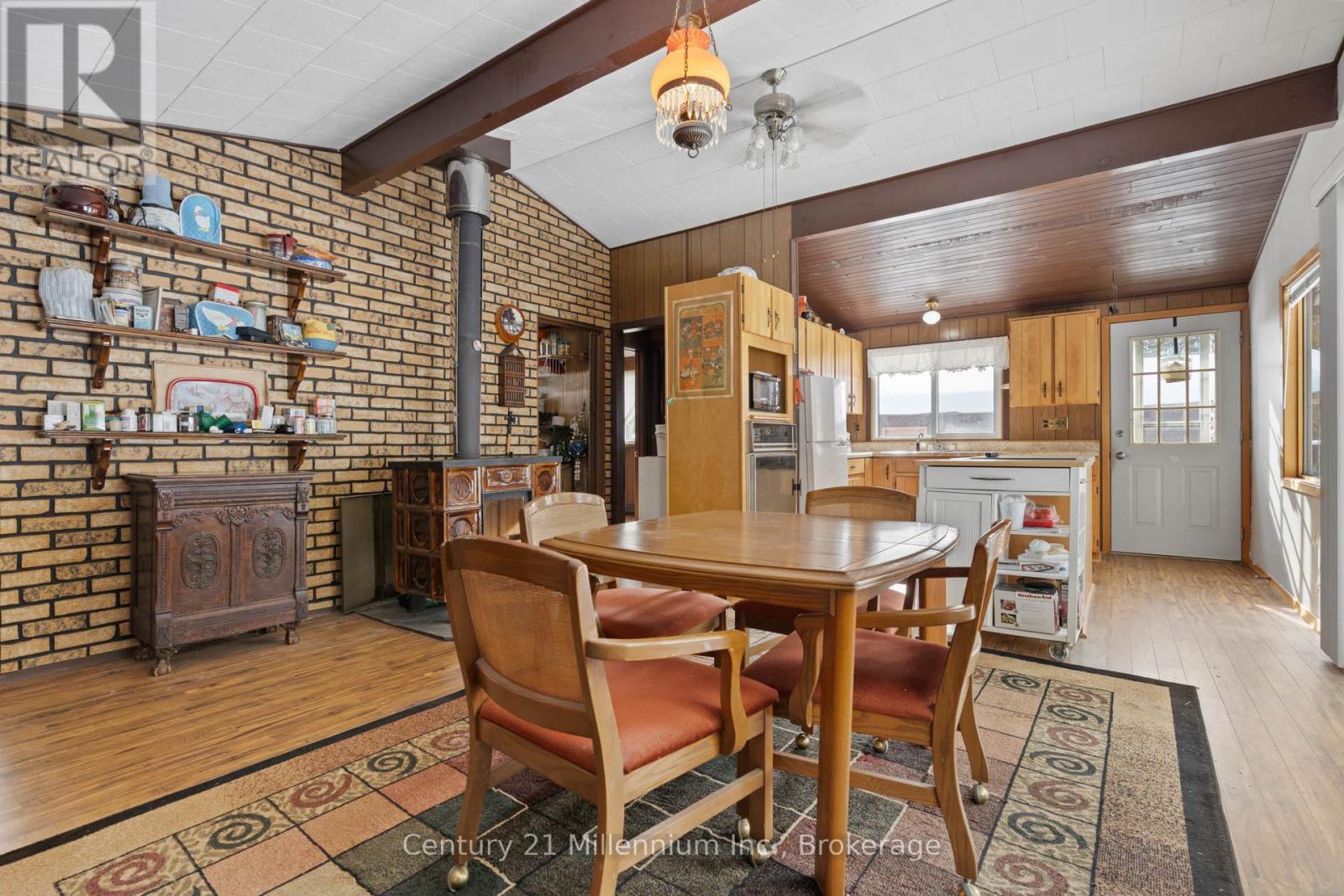 465 Shoreline Avenue, South Bruce Peninsula, Ontario  N0H 2T0 - Photo 21 - X12816496