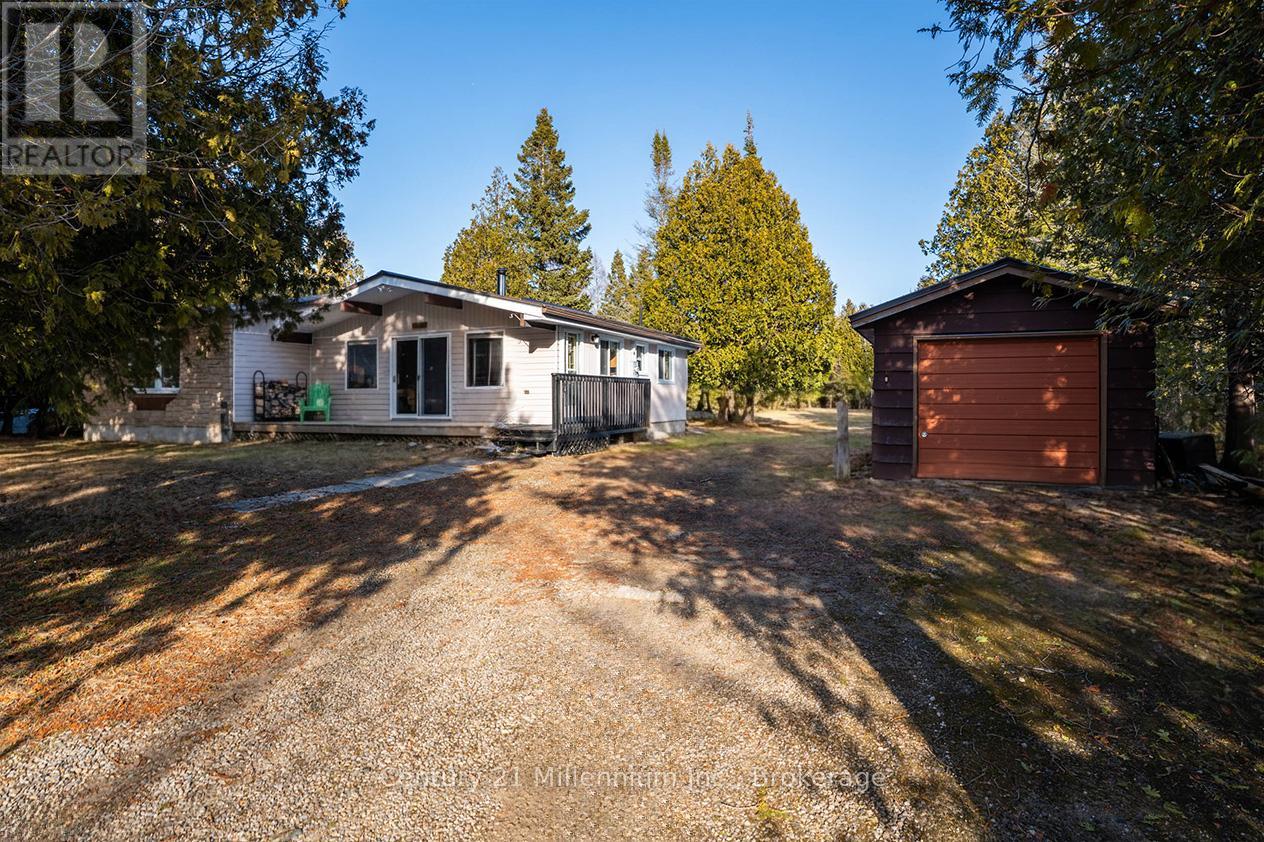 465 Shoreline Avenue, South Bruce Peninsula, Ontario  N0H 2T0 - Photo 2 - X12816496