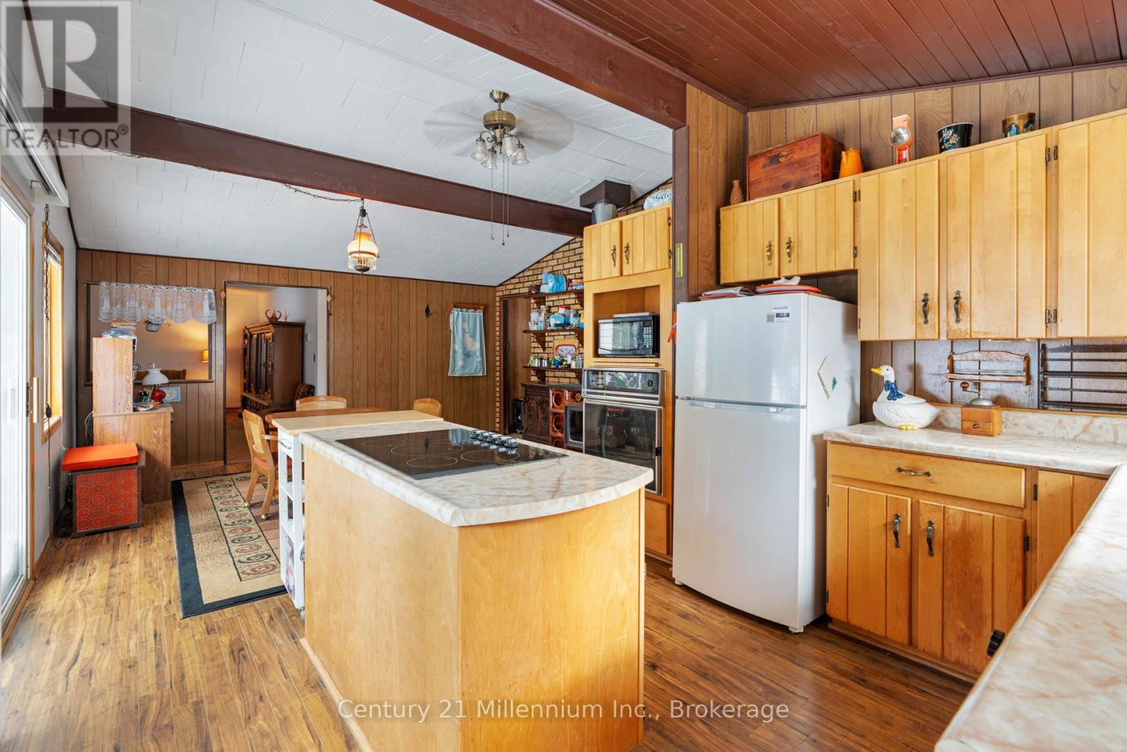 465 Shoreline Avenue, South Bruce Peninsula, Ontario  N0H 2T0 - Photo 14 - X12816496