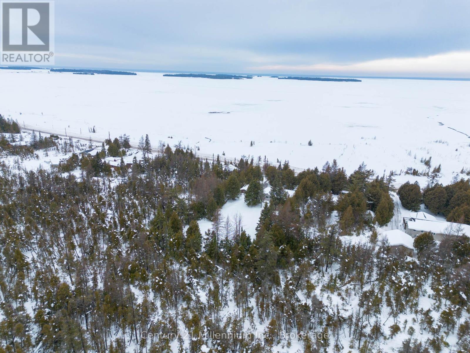 465 Shoreline Avenue, South Bruce Peninsula, Ontario  N0H 2T0 - Photo 7 - X12816496