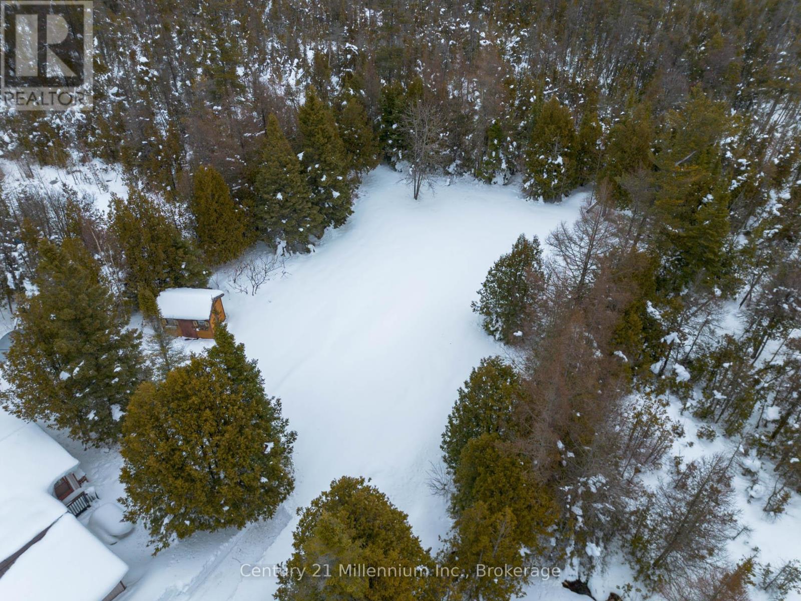 465 Shoreline Avenue, South Bruce Peninsula, Ontario  N0H 2T0 - Photo 5 - X12816496