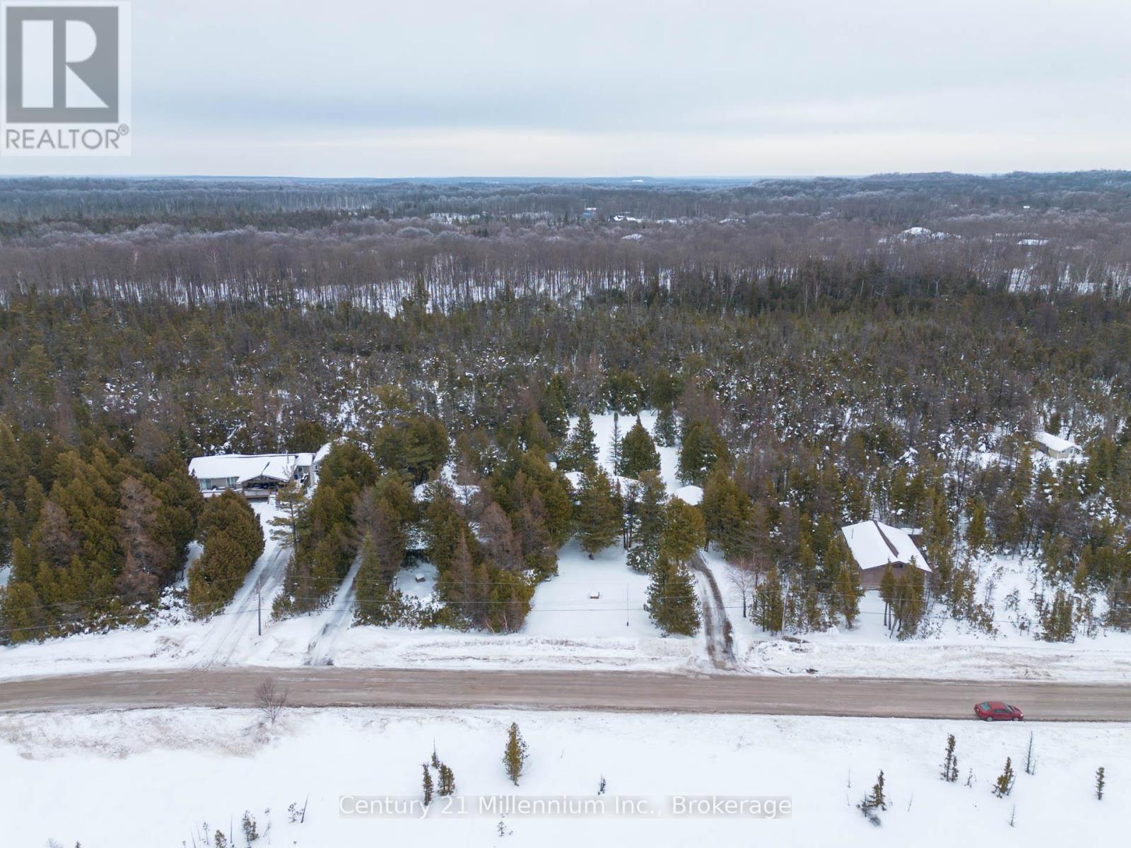 465 Shoreline Avenue, South Bruce Peninsula, Ontario  N0H 2T0 - Photo 4 - X12816496