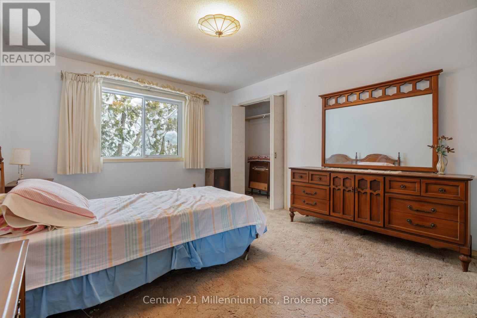 465 Shoreline Avenue, South Bruce Peninsula, Ontario  N0H 2T0 - Photo 30 - X12816496