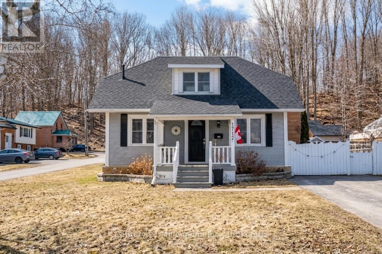 1712 5th Avenue W, Owen Sound, Ontario  N4K 5B8 - Photo 1 - X12897294