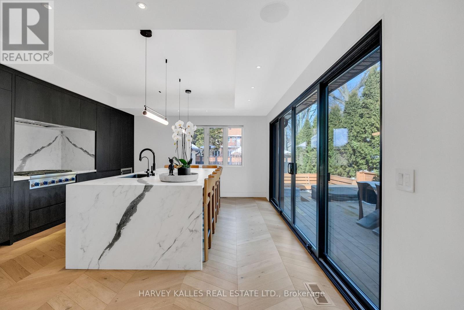 4 Belvedere Boulevard, Toronto, Ontario  M8X 1K1 - Photo 13 - W13001506