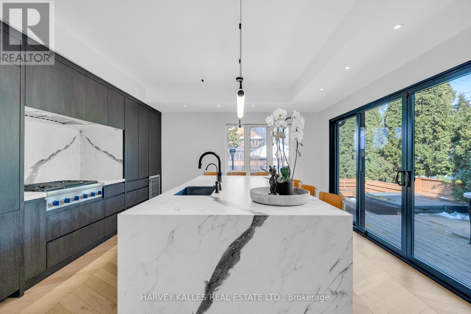 4 Belvedere Boulevard, Toronto, Ontario  M8X 1K1 - Photo 15 - W13001506