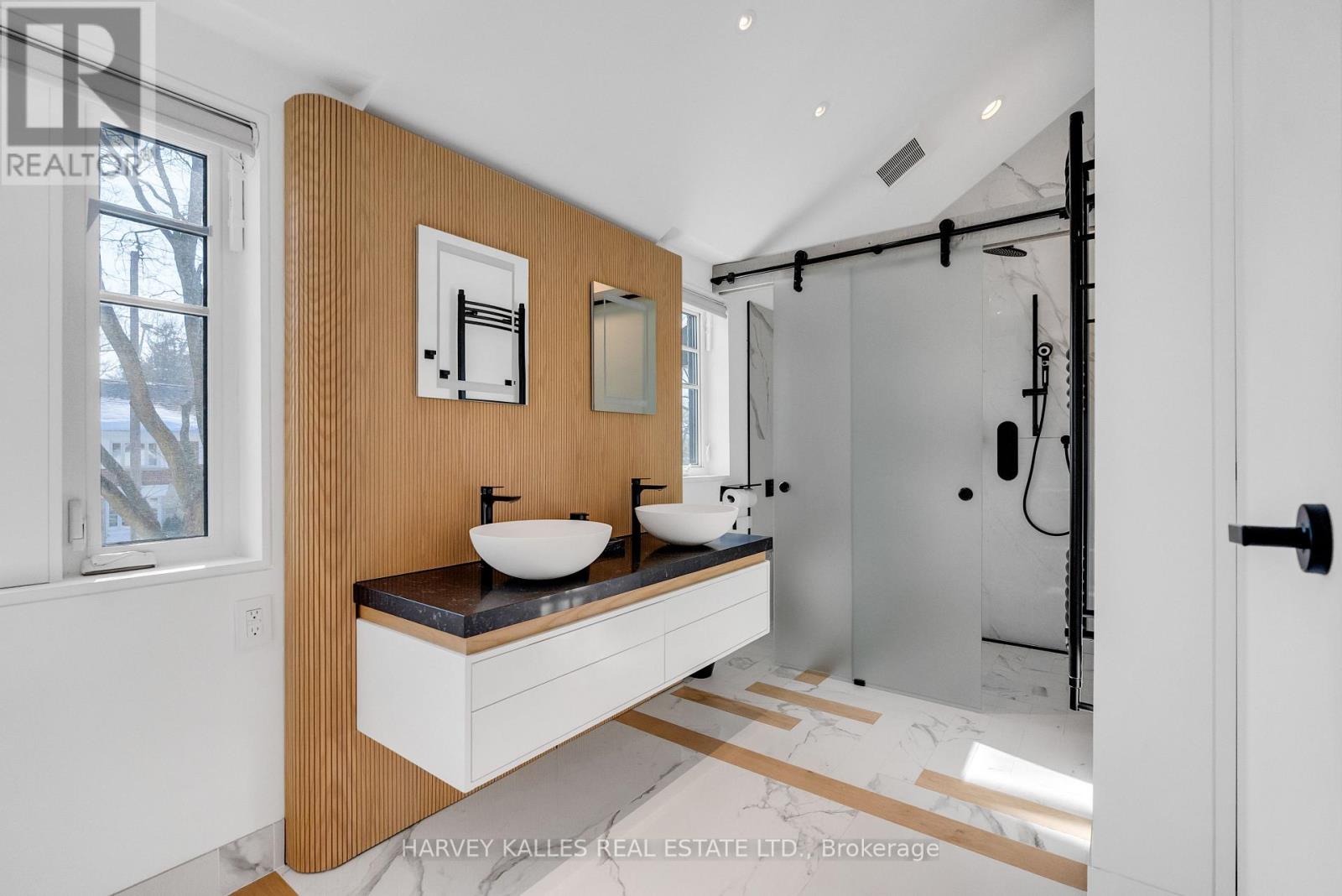 4 Belvedere Boulevard, Toronto, Ontario  M8X 1K1 - Photo 26 - W13001506