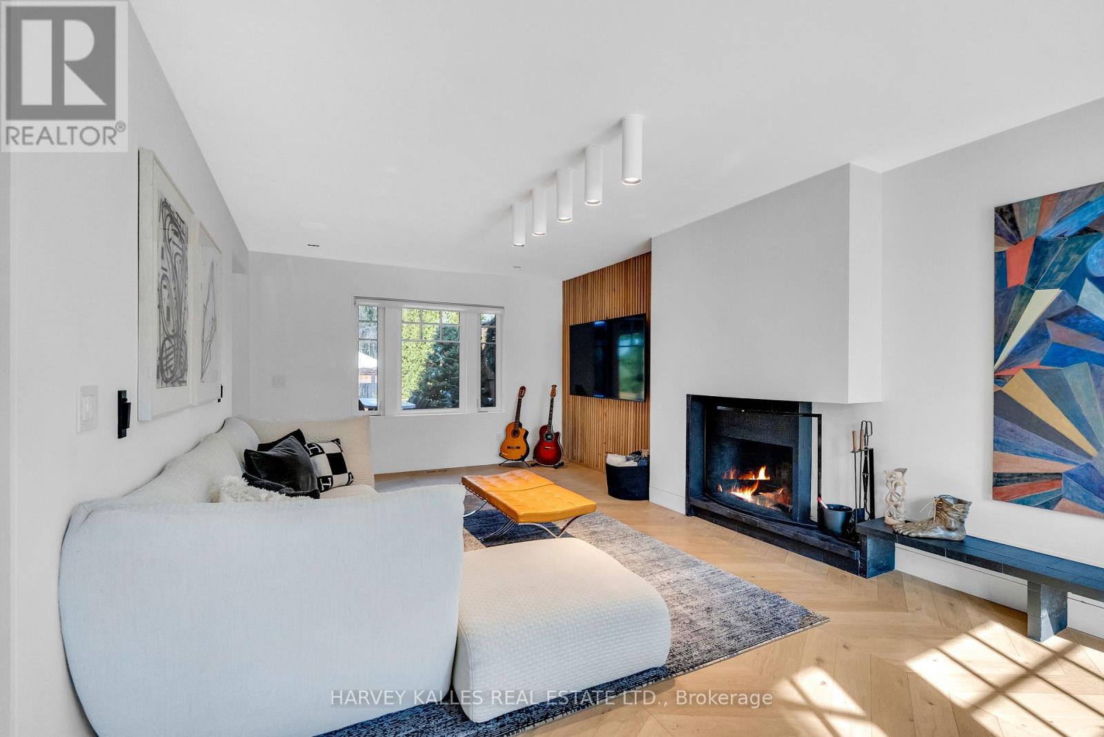 4 Belvedere Boulevard, Toronto, Ontario  M8X 1K1 - Photo 8 - W13001506