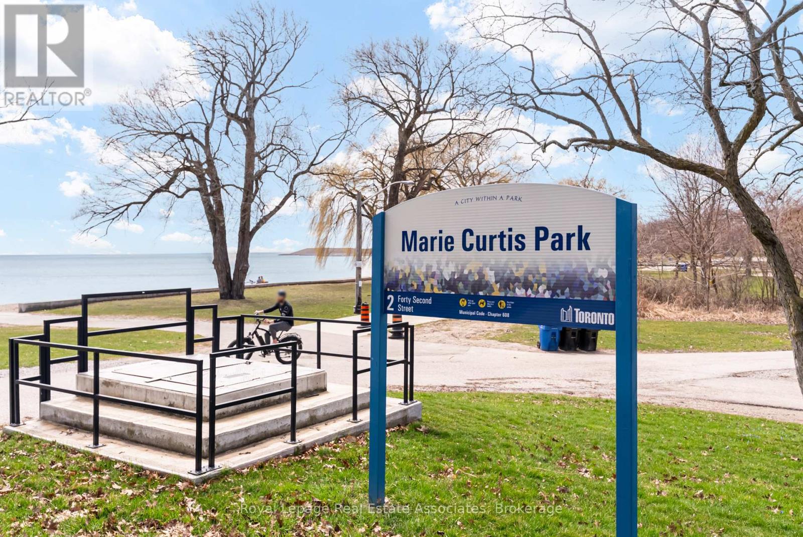 13 - 95 Eastwood Park Gardens, Toronto, Ontario  M8W 0B9 - Photo 25 - W13001512