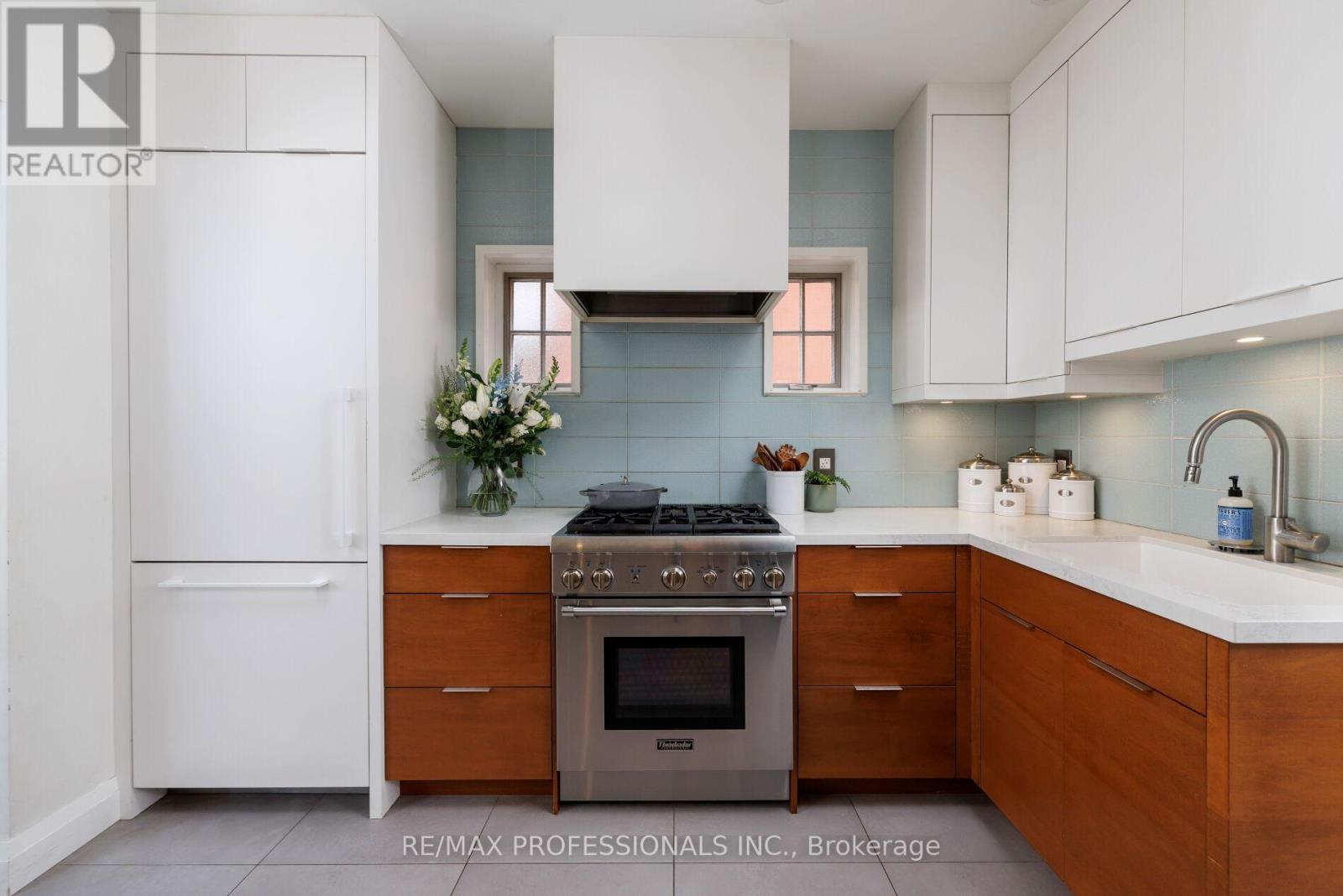 99 Riverview Gardens, Toronto, Ontario M6S 4E7 - Photo 16 - W13001584