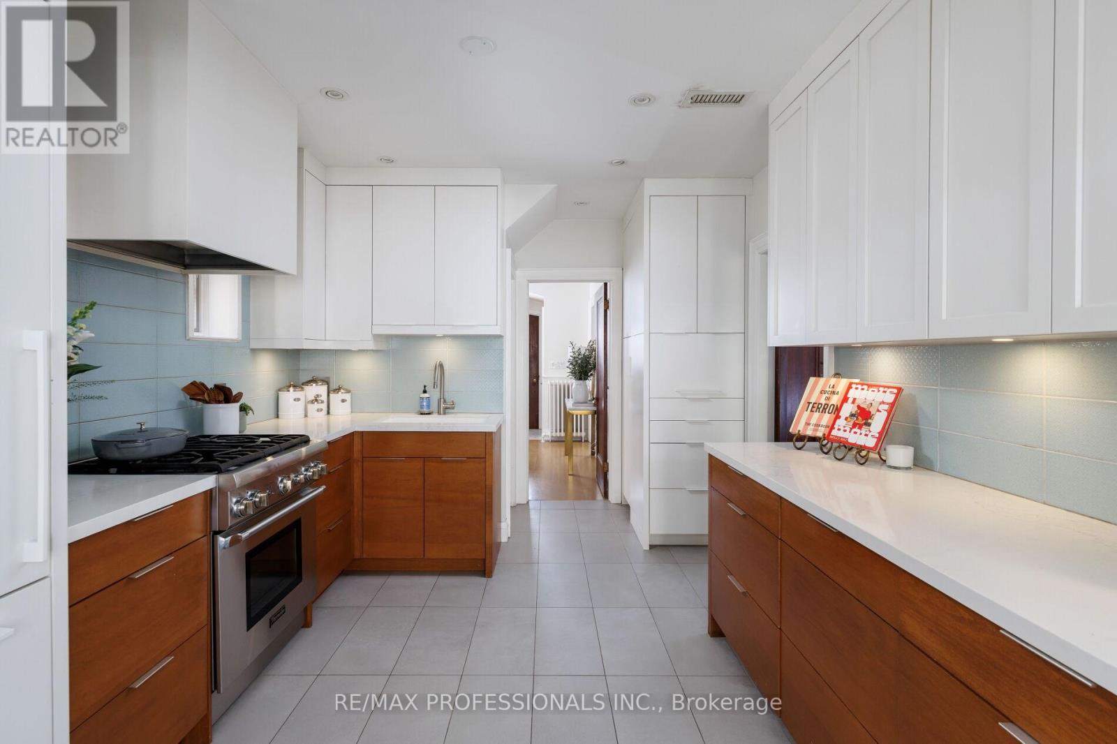 99 Riverview Gardens, Toronto, Ontario M6S 4E7 - Photo 17 - W13001584