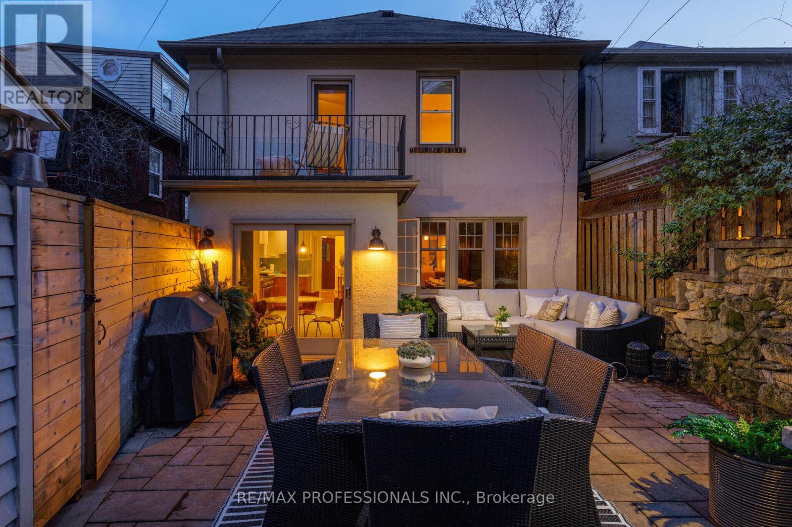 99 Riverview Gardens, Toronto, Ontario M6S 4E7 - Photo 2 - W13001584