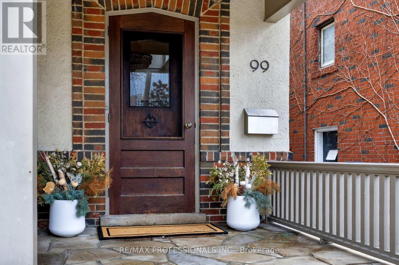 99 Riverview Gardens, Toronto, Ontario M6S 4E7 - Photo 5 - W13001584