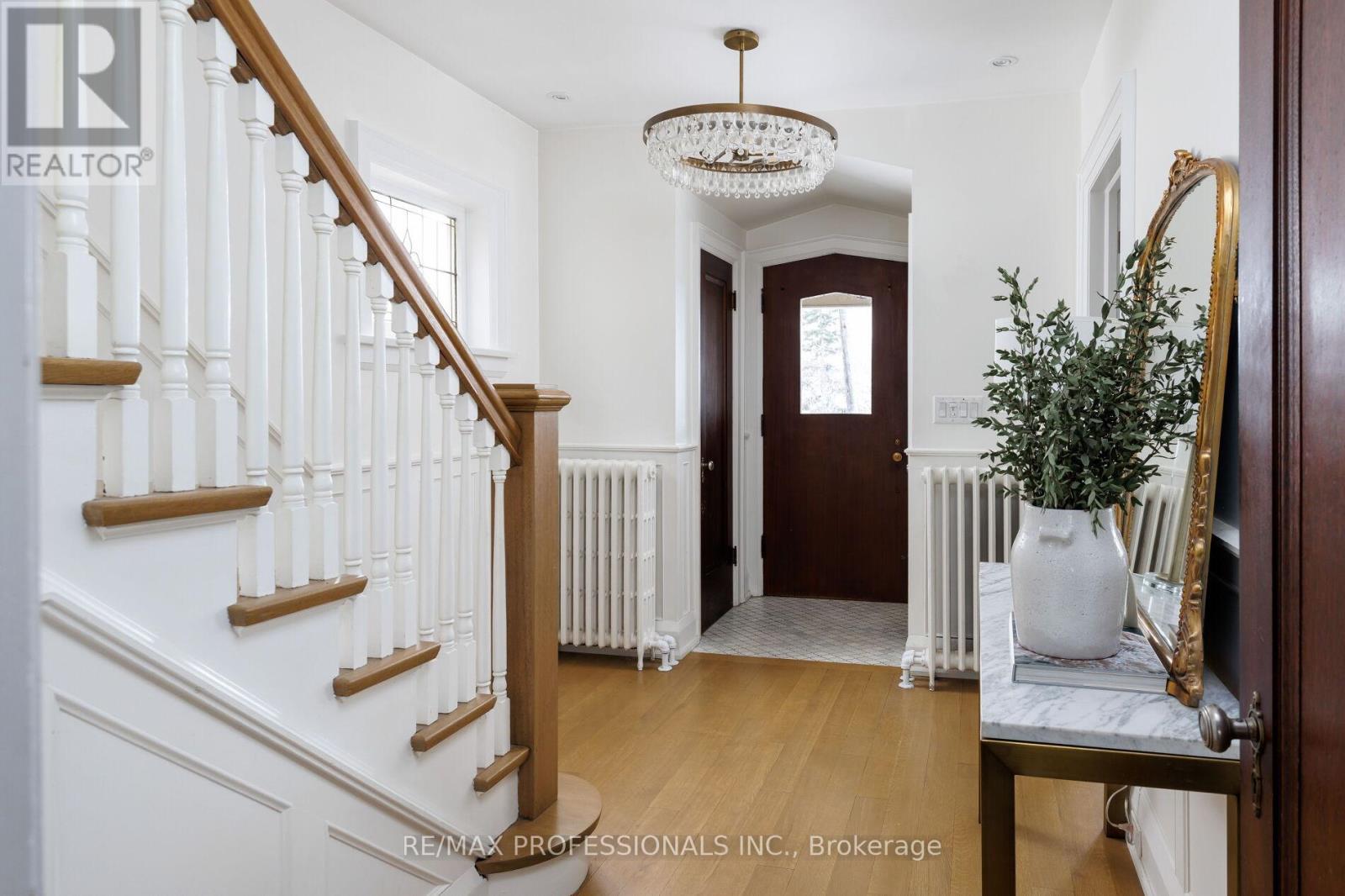 99 Riverview Gardens, Toronto, Ontario M6S 4E7 - Photo 6 - W13001584