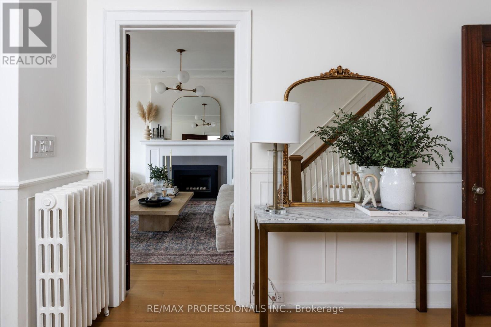 99 Riverview Gardens, Toronto, Ontario M6S 4E7 - Photo 8 - W13001584