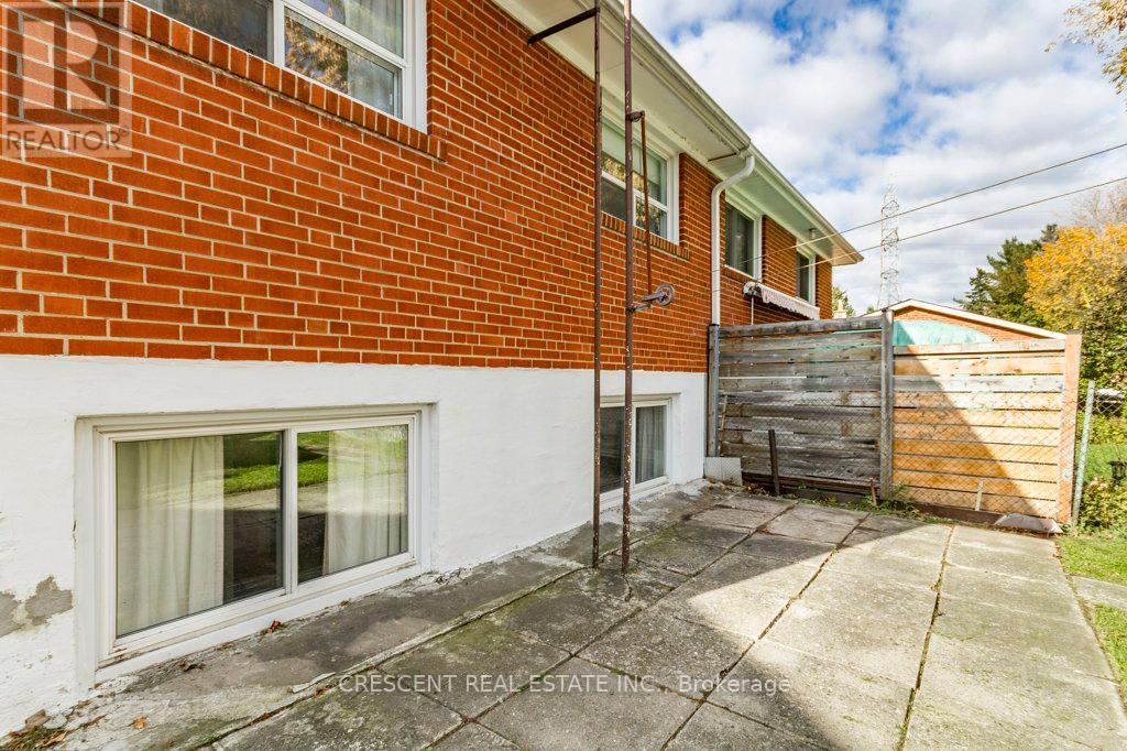 227 Verobeach Boulevard, Toronto, Ontario M9M 1R4 - Photo 37 - W13001588