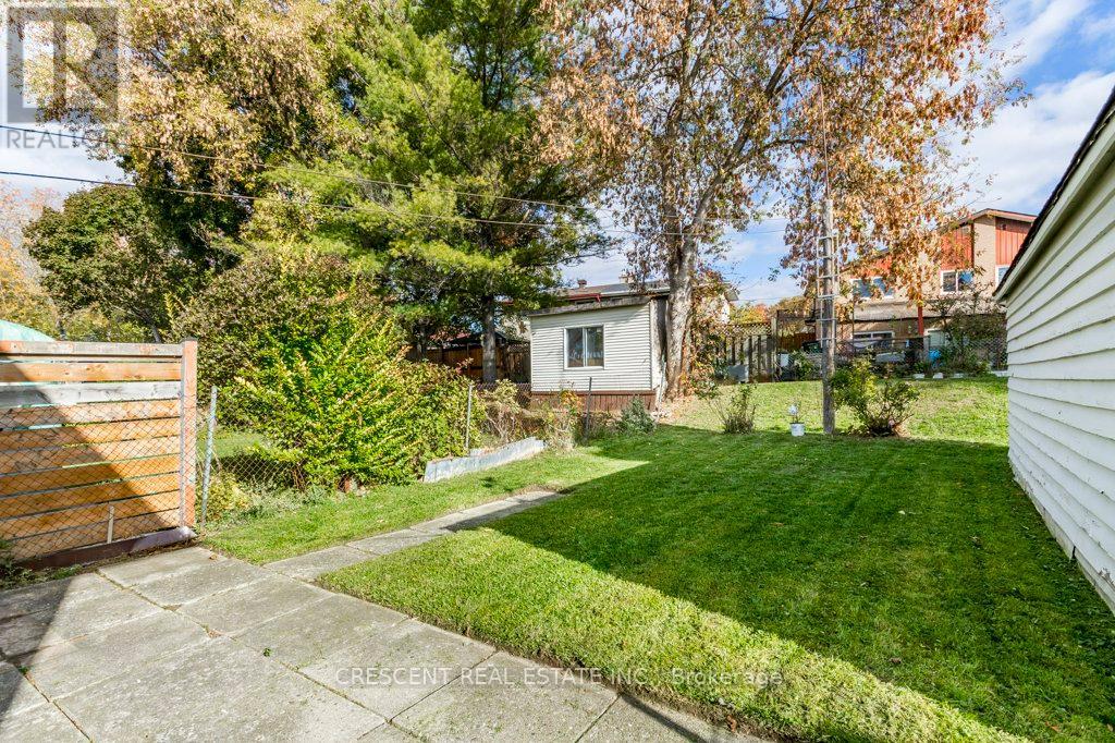 227 Verobeach Boulevard, Toronto, Ontario M9M 1R4 - Photo 38 - W13001588