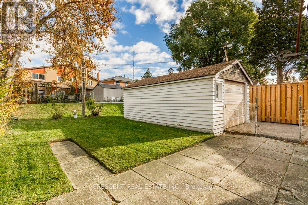 227 Verobeach Boulevard, Toronto, Ontario M9M 1R4 - Photo 39 - W13001588