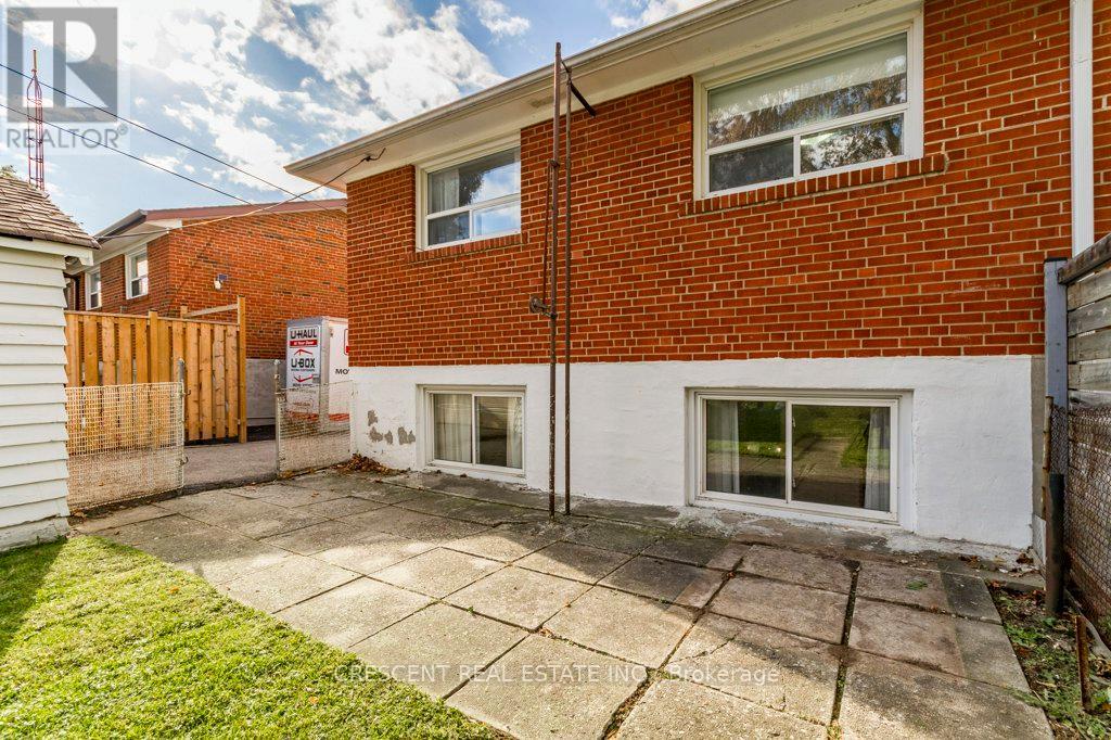 227 Verobeach Boulevard, Toronto, Ontario M9M 1R4 - Photo 40 - W13001588