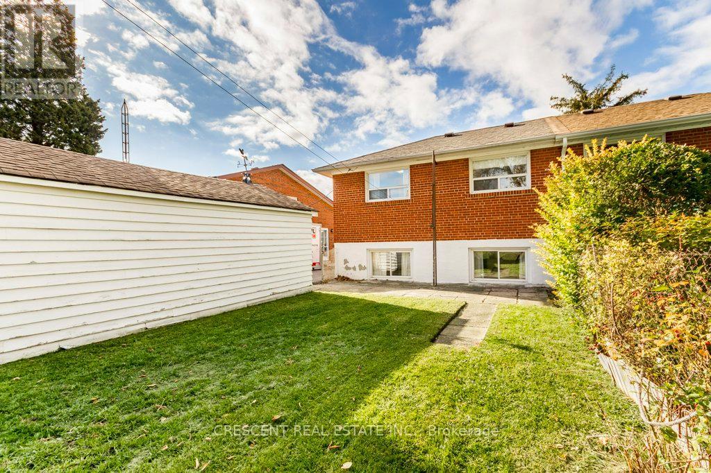 227 Verobeach Boulevard, Toronto, Ontario M9M 1R4 - Photo 41 - W13001588