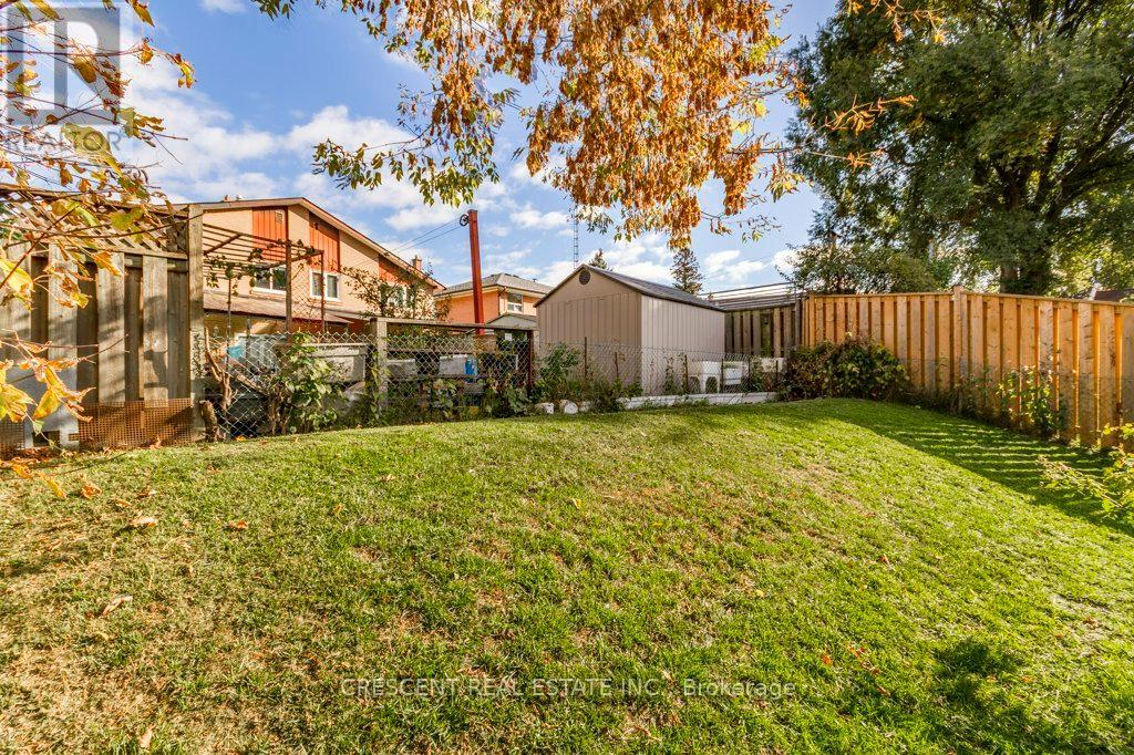 227 Verobeach Boulevard, Toronto, Ontario M9M 1R4 - Photo 42 - W13001588