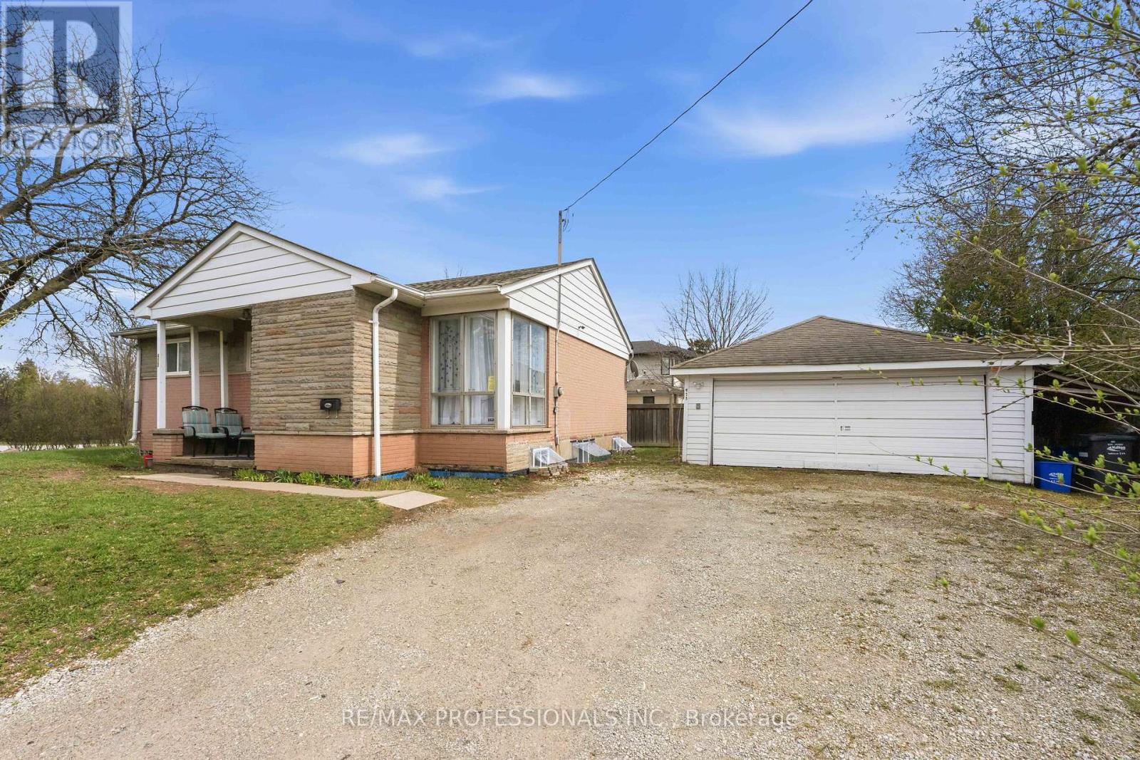 473 Samford Place, Oakville, Ontario  L6L 4E7 - Photo 3 - W13001602