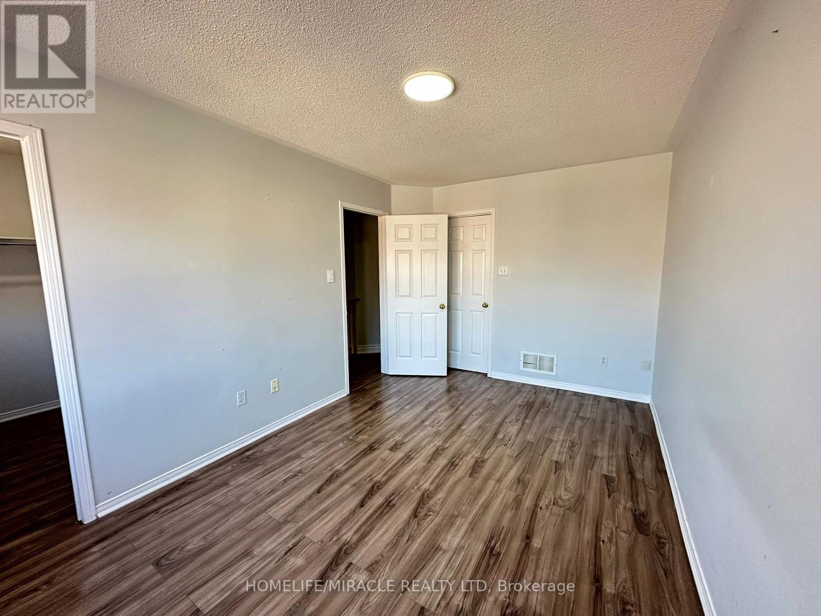 3918 Zenith Court, Mississauga, Ontario  L5N 7H7 - Photo 17 - W13001626