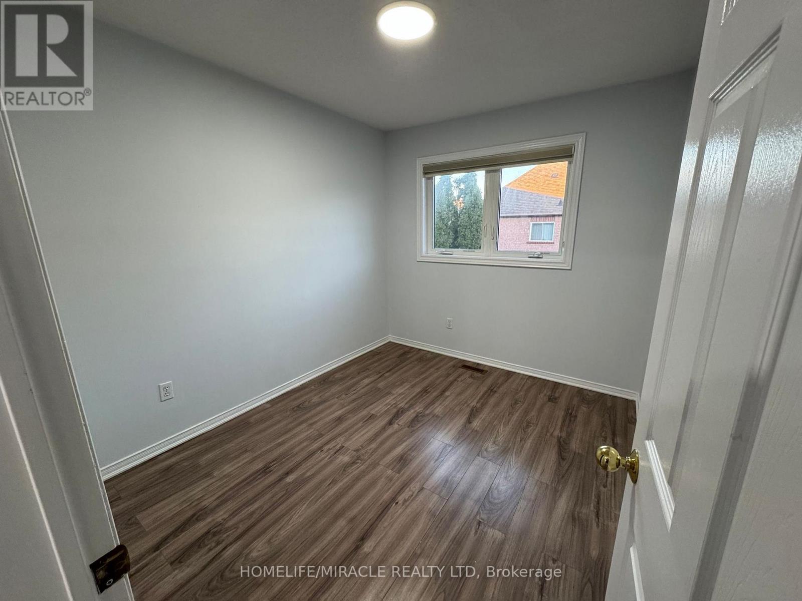 3918 Zenith Court, Mississauga, Ontario  L5N 7H7 - Photo 24 - W13001626