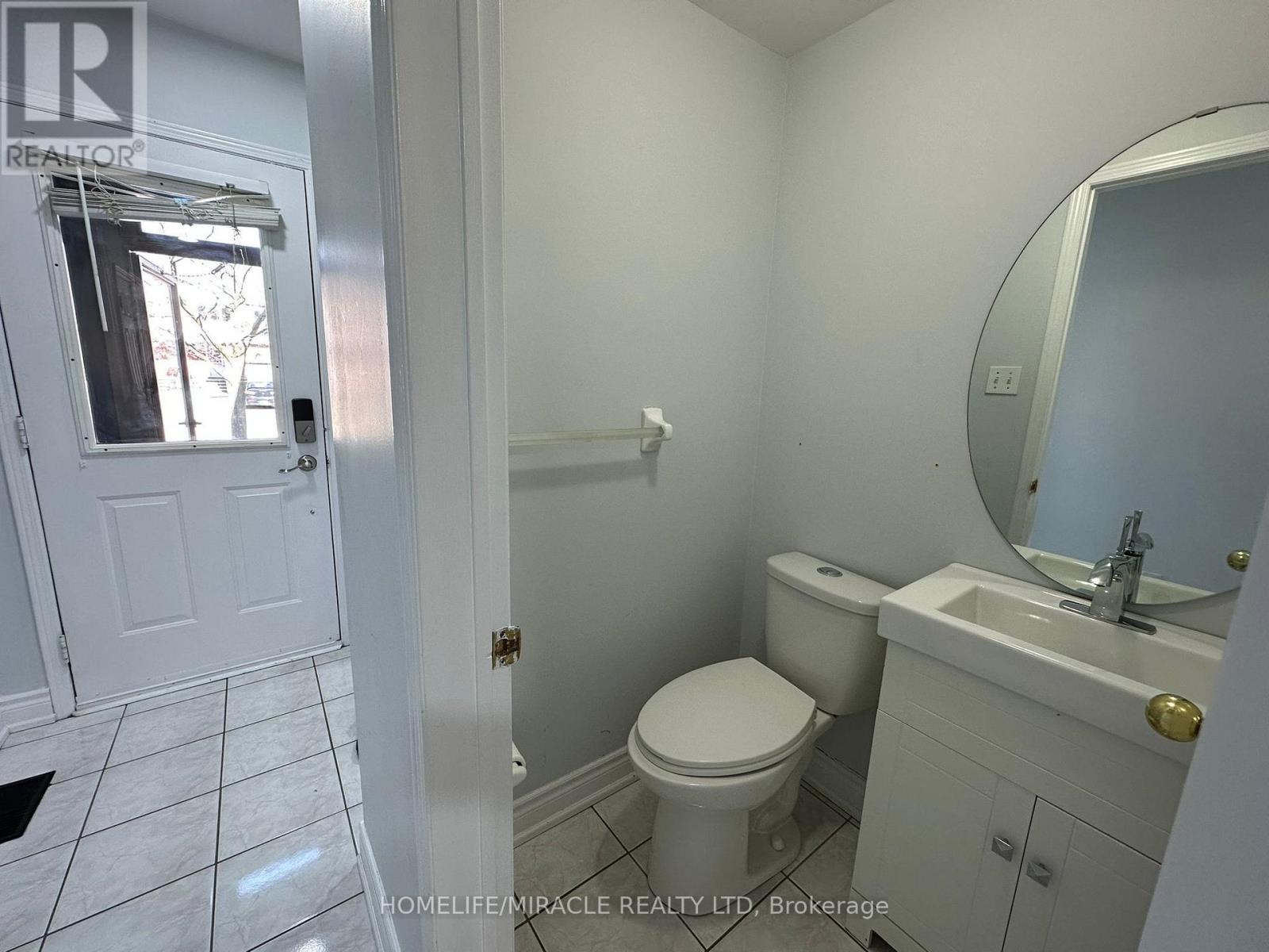 3918 Zenith Court, Mississauga, Ontario  L5N 7H7 - Photo 5 - W13001626