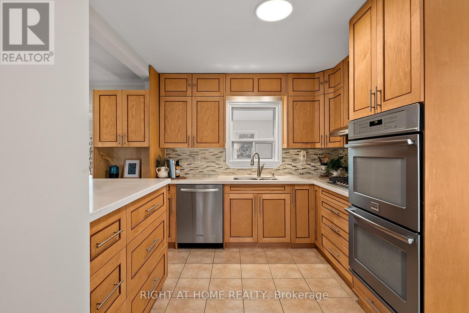 61 Central Street, Toronto, Ontario  M8V 2R6 - Photo 24 - W13001644