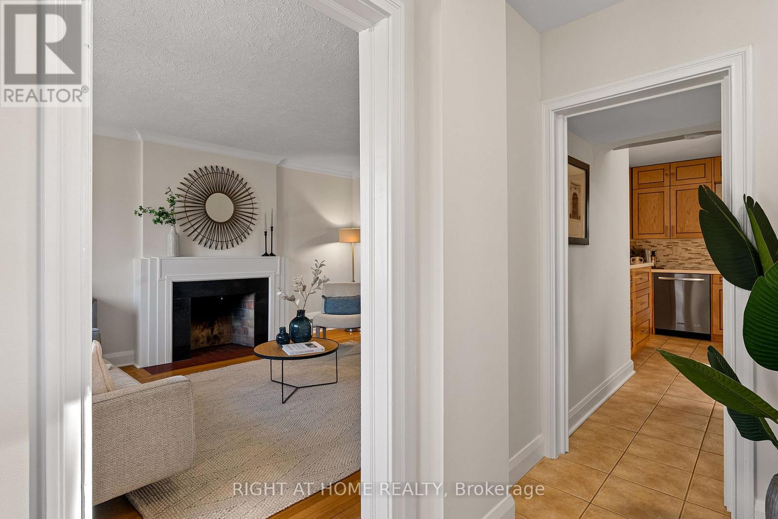 61 Central Street, Toronto, Ontario  M8V 2R6 - Photo 5 - W13001644