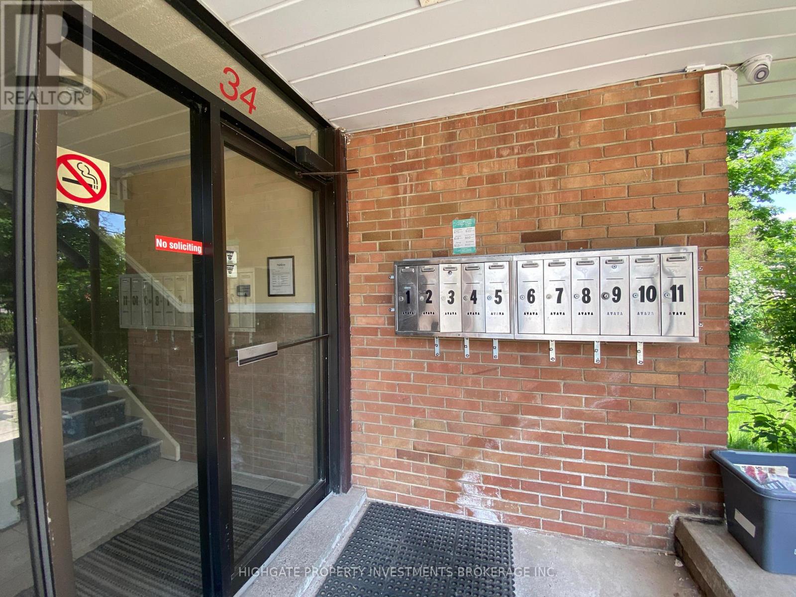 3 - 34 Erlesmere Avenue, Brampton, Ontario  L6W 2T6 - Photo 2 - W13001750