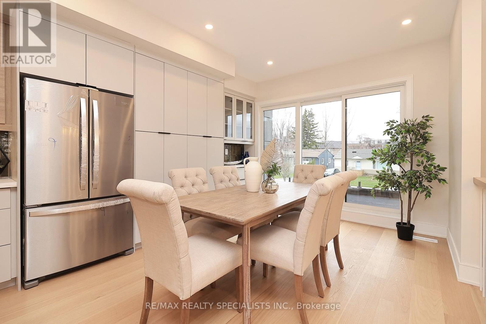 1048 Roosevelt Road, Mississauga, Ontario  L5G 3Y8 - Photo 13 - W13001760
