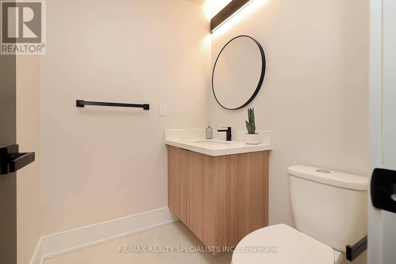 1048 Roosevelt Road, Mississauga, Ontario  L5G 3Y8 - Photo 36 - W13001760