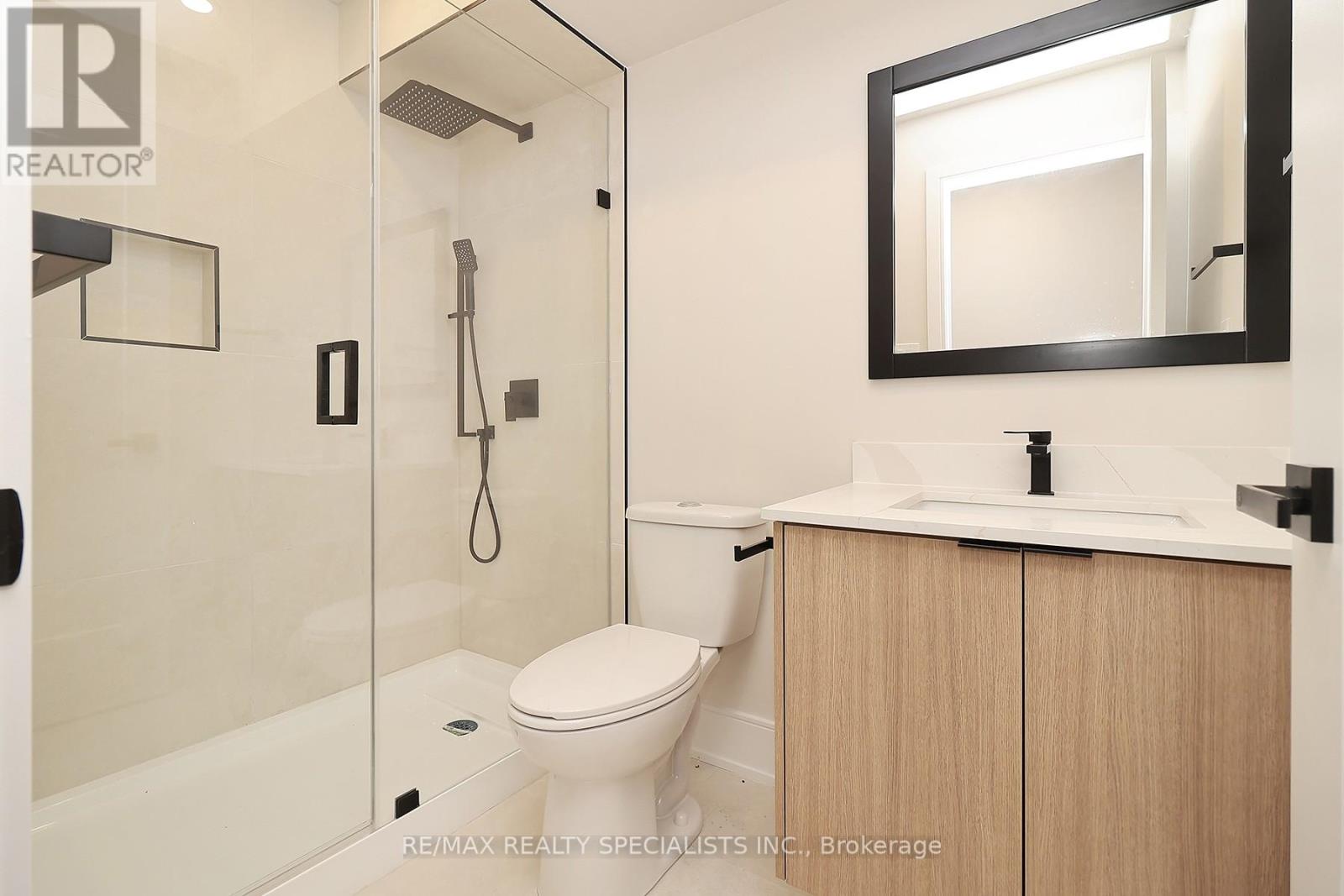 1048 Roosevelt Road, Mississauga, Ontario  L5G 3Y8 - Photo 38 - W13001760