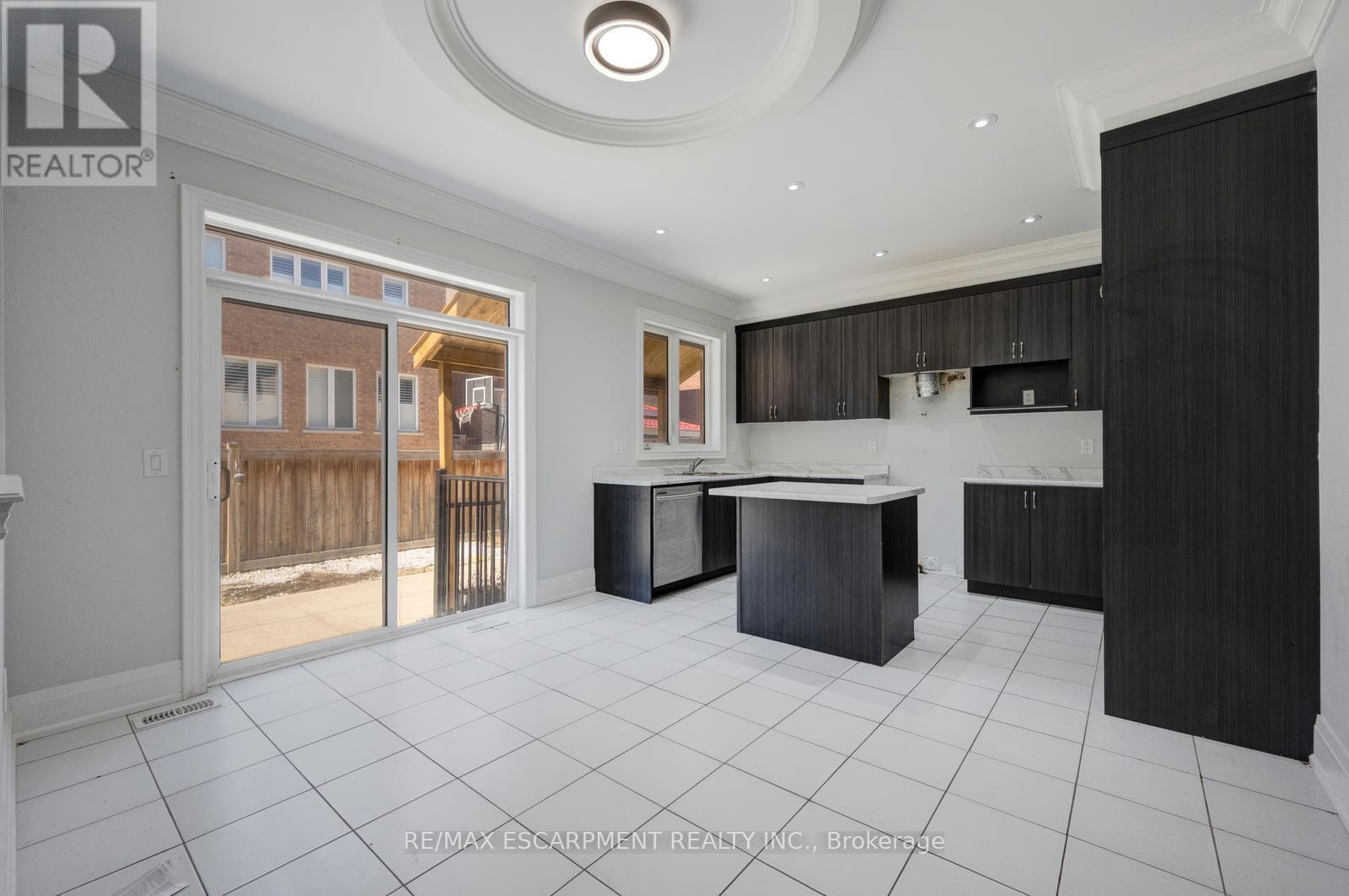 47 Monument Trail, Brampton, Ontario  L7A 4M9 - Photo 10 - W13001784