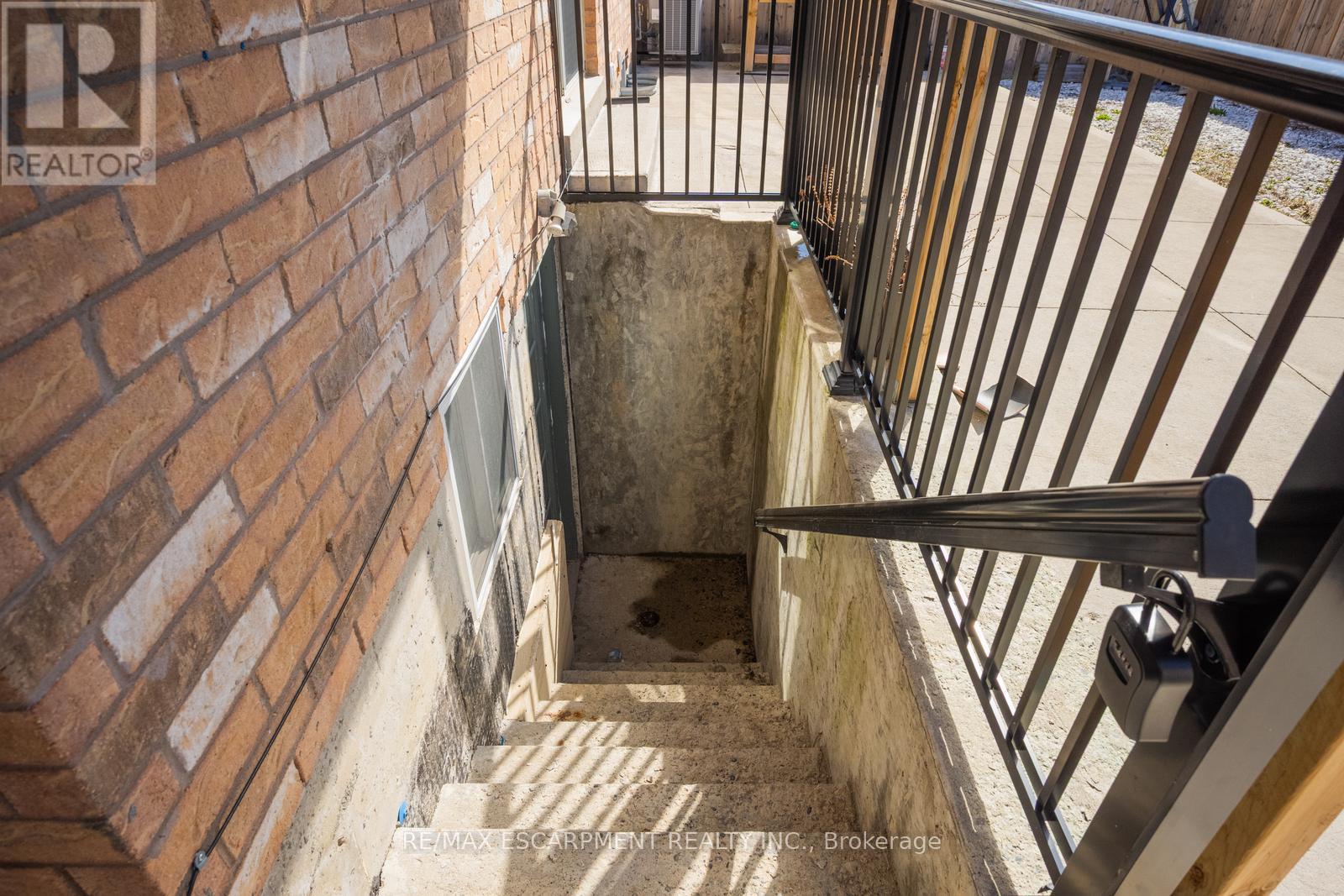 47 Monument Trail, Brampton, Ontario  L7A 4M9 - Photo 46 - W13001784